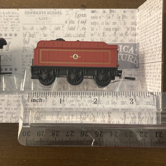 Corgi Harry Potter Wizarding World Hogwarts Express Die-cast Metal Collectible - Picture 7 of 7